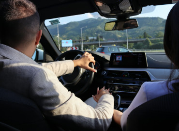 арестуют ли машину мужа за долги жены в 2026: что говорит закон - фото - 1